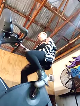 PinkTheHawk online show from November 28, 2025, 12:55 am