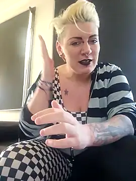 PinkTheHawk online show from November 16, 2025, 12:48 am