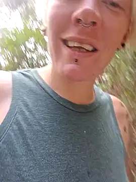 Snapshot of PinkTheHawk chatting on March 15, 2025, 4:35 am PinkTheHawk online show from March 15, 2025, 4:35 am