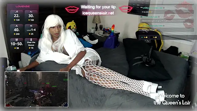 Snapshot of QueenofWhiteIce chatting on February 4, 2025, 4:15 am QueenofWhiteIce online show from February 4, 2025, 4:15 am