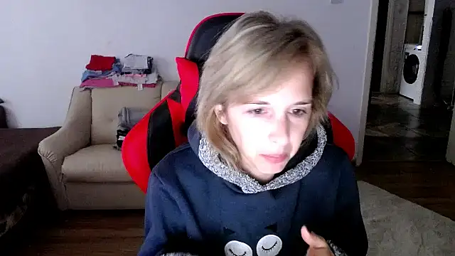 Snapshot of SexxyLety chatting on September 19, 2025, 6:28 am SexxyLety online show from September 19, 2025, 6:28 am