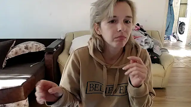 Snapshot of SexxyLety chatting on November 3, 2025, 7:57 am SexxyLety online show from November 3, 2025, 7:57 am