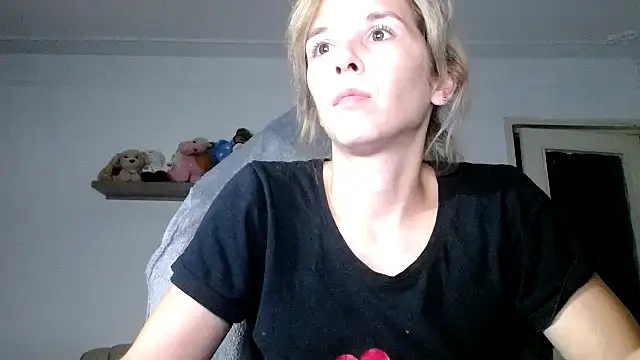 Snapshot of SexxyLety chatting on September 20, 2025, 10:37 pm SexxyLety online show from September 20, 2025, 10:37 pm