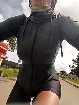 emma tour online show from April 18, 2026, 2:41 pm