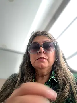 emma tour online show from October 28, 2025, 4:06 pm