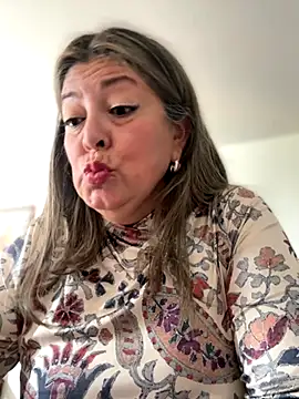 emma tour online show from November 15, 2025, 1:48 pm