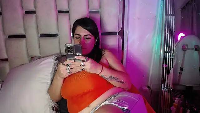 Snapshot of chelaqueen_ chatting on March 21, 2025, 4:49 am chelaqueen online show from March 21, 2025, 4:49 am