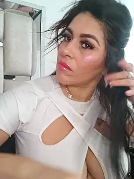 Snapshot of chelaqueen_ chatting on November 8, 2025, 5:49 pm chelaqueen online show from November 8, 2025, 5:49 pm