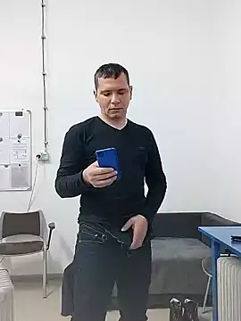 Snapshot of Lucy_1_roso chatting on December 3, 2024, 3:37 am Lucy 1 roso online show from December 3, 2024, 3:37 am