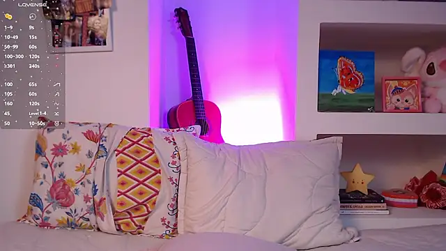 lailypink online show from March 13, 2026, 1:21 am