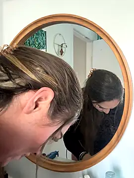 lovely beast online show from October 14, 2025, 4:29 pm