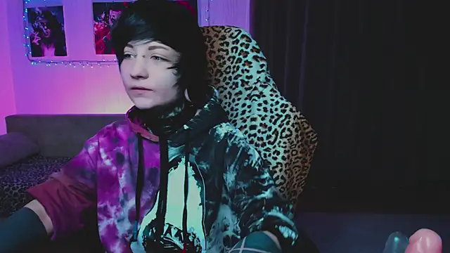 acid trip1l online show from September 21, 2025, 8:25 pm