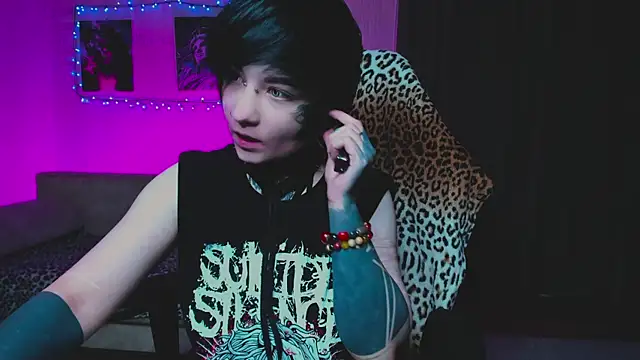 acid trip1l online show from September 18, 2025, 8:34 pm