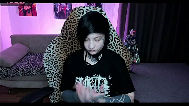 acid trip1l online show from December 6, 2024, 7:17 pm