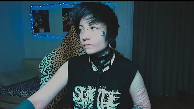 acid trip1l online show from October 4, 2025, 9:27 pm