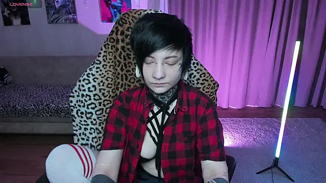 acid trip1l online show from March 12, 2025, 6:53 pm