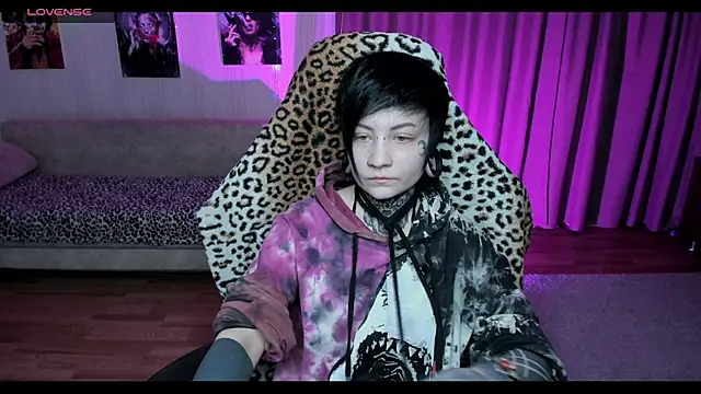 acid trip1l online show from January 19, 2025, 6:53 pm