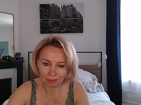 ADreamLady online show from March 19, 2026, 12:38 pm