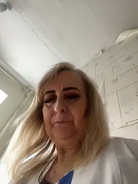 Irina2909xh online show from October 13, 2025, 10:50 am