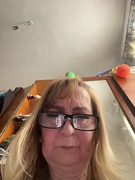 Irina2909xh online show from February 7, 2026, 10:12 am