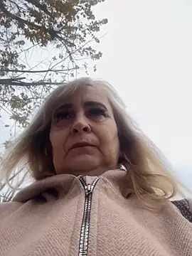 Irina2909xh online show from November 5, 2025, 12:52 pm