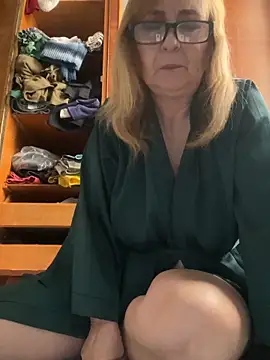 Irina2909xh online show from April 12, 2026, 9:01 am