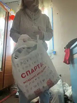 Irina2909xh online show from February 22, 2026, 1:35 pm