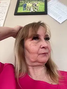 Irina2909xh online show from February 24, 2026, 12:17 pm