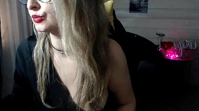 Snapshot of RubiLakros chatting on February 25, 2025, 9:37 pm RubiLakros online show from February 25, 2025, 9:37 pm