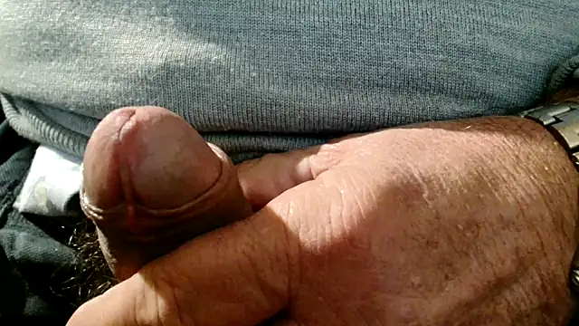 Snapshot of curcuro chatting on December 17, 2025, 4:45 pm curcuro online show from December 17, 2025, 4:45 pm