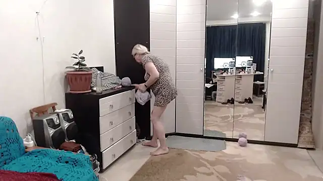 xHoneyLadyx online show from March 14, 2025, 4:19 pm