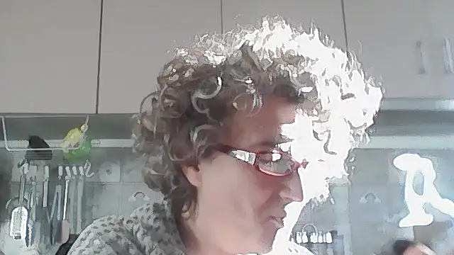 Snapshot of Sunnylarrah chatting on September 23, 2025, 5:25 am Sunnylarrah online show from September 23, 2025, 5:25 am