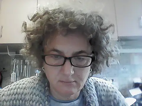 Snapshot of Sunnylarrah chatting on September 25, 2025, 5:13 am Sunnylarrah online show from September 25, 2025, 5:13 am
