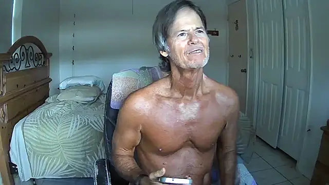 nakeedcowboi65 online show from April 16, 2026, 10:34 pm