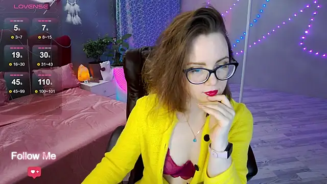 Snapshot of AngelaWhiti chatting on February 12, 2025, 3:49 pm AngelaWhiti online show from February 12, 2025, 3:49 pm