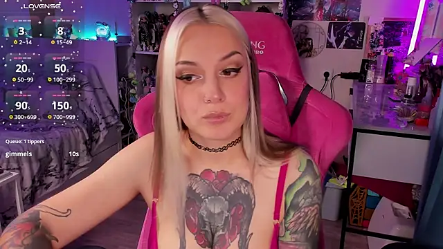 Snapshot of ChloeKohaku chatting on September 22, 2025, 6:41 am ChloeKohaku online show from September 22, 2025, 6:41 am