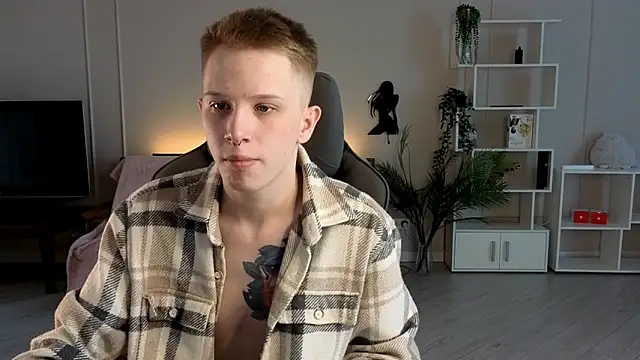 arlekincrop online show from September 11, 2025, 3:06 am