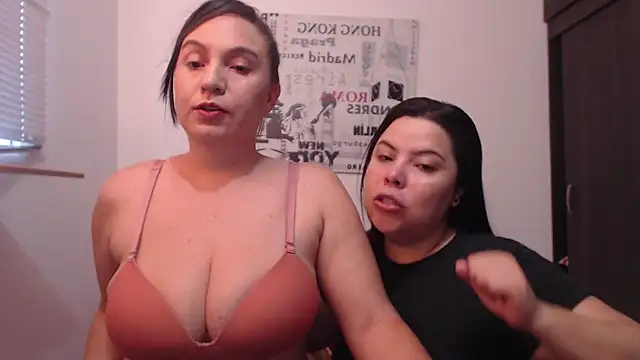 Snapshot of Aaa____ chatting on February 23, 2025, 12:16 pm Aaa online show from February 23, 2025, 12:16 pm