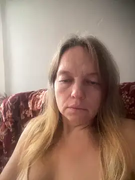 Susanel online show from October 9, 2025, 9:43 am