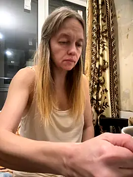 Susanel online show from November 7, 2025, 10:13 pm