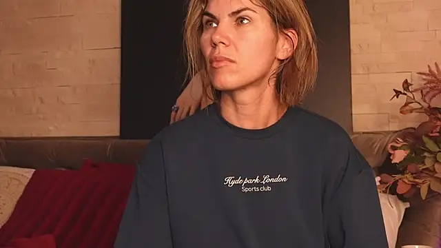 Snapshot of FeliciaKrige chatting on March 4, 2026, 10:28 pm FeliciaKrige online show from March 4, 2026, 10:28 pm