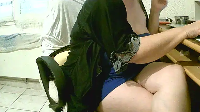 Snapshot of douceur63 chatting on October 14, 2025, 11:00 am douceur63 online show from October 14, 2025, 11:00 am