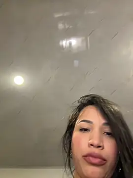 SQUIRTINGQUEEN11 online show from March 22, 2026, 2:59 am