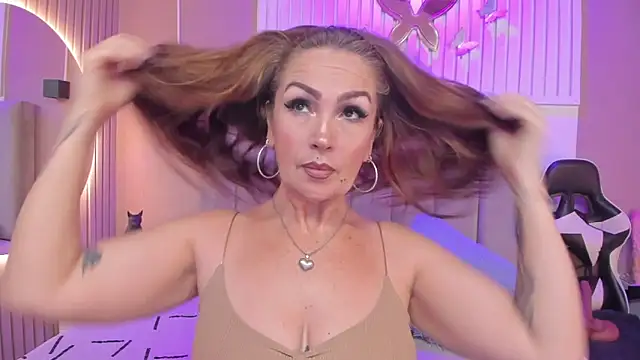 chantall1375 online show from June 10, 2026, 3:41 am