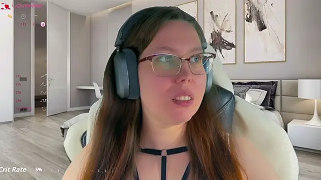 Snapshot of Victoria_Romans chatting on December 5, 2025, 6:23 am Victoria Romans online show from December 5, 2025, 6:23 am