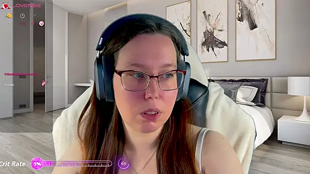 Snapshot of Victoria_Romans chatting on November 11, 2025, 2:06 am Victoria Romans online show from November 11, 2025, 2:06 am