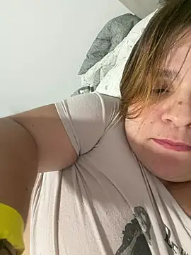 Blondylicious online show from April 5, 2026, 7:37 am