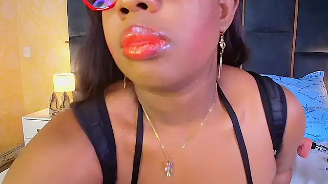 CaseyMoon online show from October 6, 2025, 12:50 pm