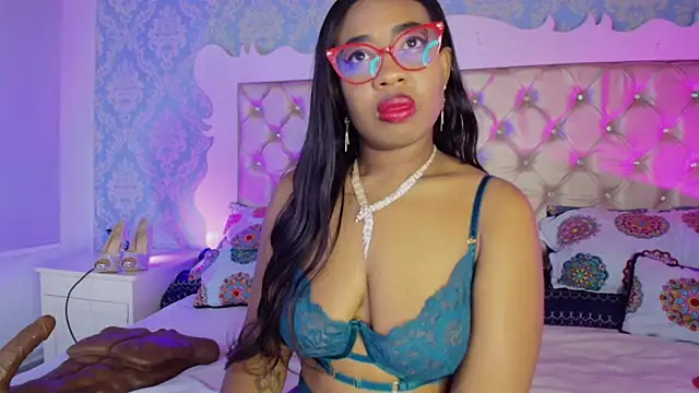 CaseyMoon online show from February 3, 2026, 12:43 pm