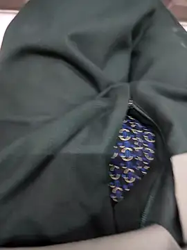 rocksred1 online show from April 18, 2026, 6:10 pm